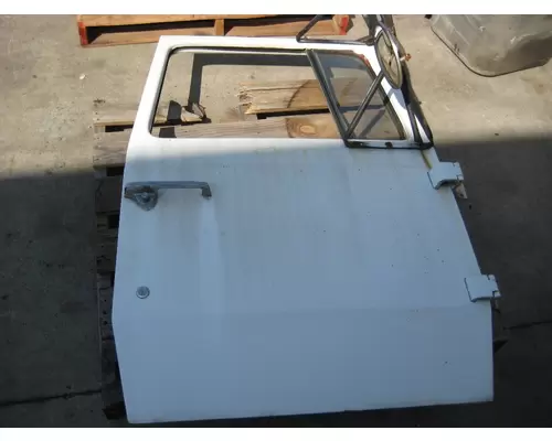 FORD LN700 Door Assembly, Front