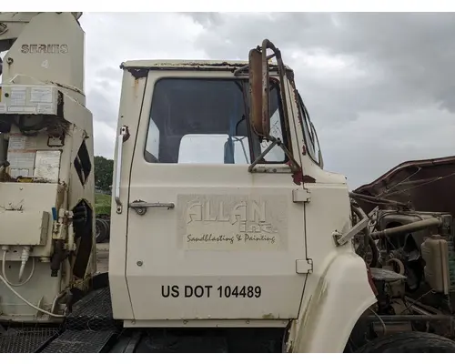 FORD LN8000 Cab Assembly
