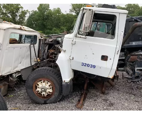 FORD LN8000 Dismantled Vehicles