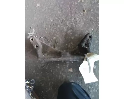 FORD LN8000 ENGINE MOUNTS, VEHICLE (FRONT)