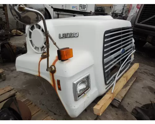 FORD LN9000 Hood