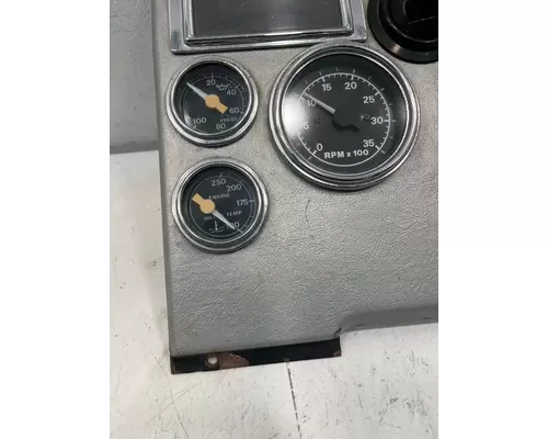 FORD LN9000 Instrument Cluster