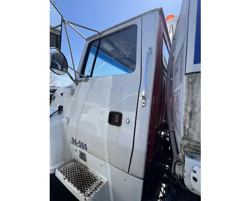 FORD LNT8000 Cab Mount
