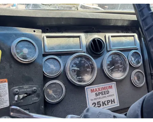 FORD LNT8000 Cab Mount