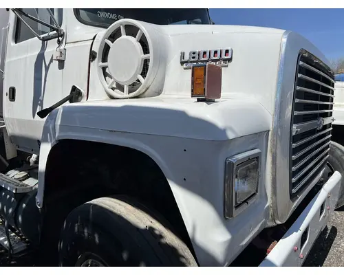 FORD LNT8000 Hood