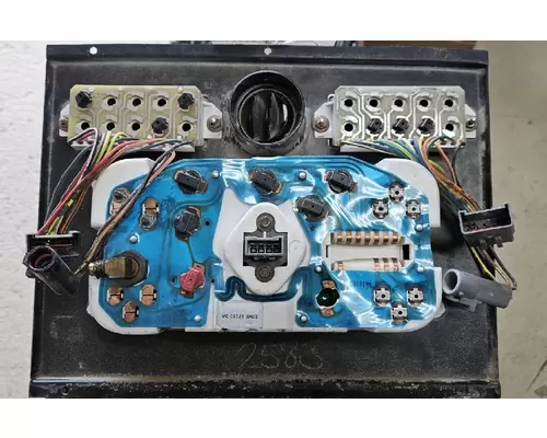 FORD LNT8000 Instrument Cluster