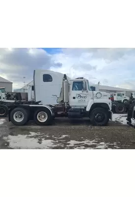 FORD LNT9000 Complete Vehicle