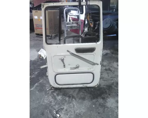 FORD LNT9000 DOOR ASSEMBLY, FRONT