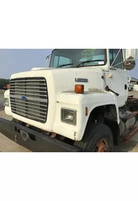 FORD LNT9000 HOOD