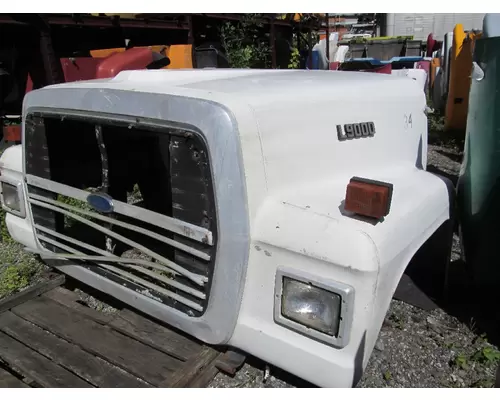 FORD LNT9000 Hood