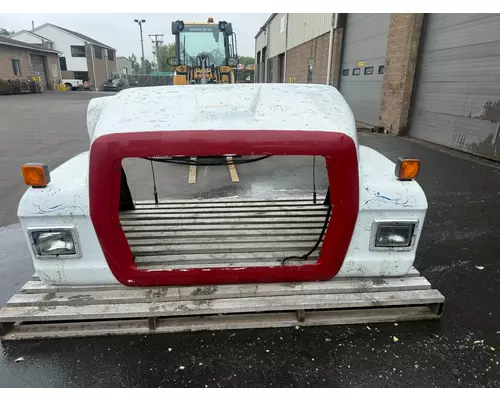 FORD LNT9000 Hood