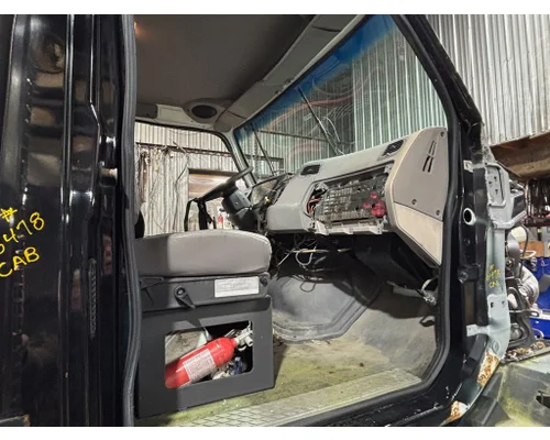 FORD LOUISVILLE Cab