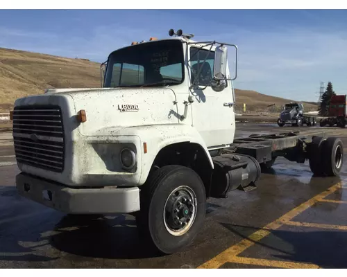 FORD LS8000 WHOLE TRUCK FOR PARTS