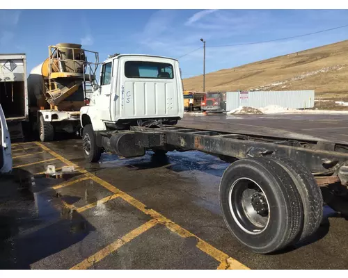 FORD LS8000 WHOLE TRUCK FOR PARTS