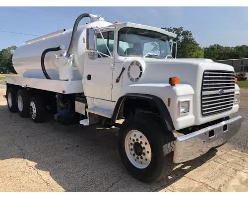 FORD LT8000 Complete Vehicle