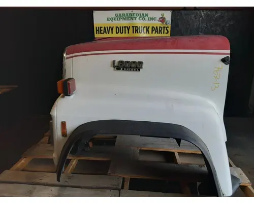 FORD LT8000 Hood
