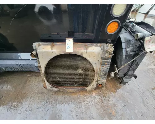 FORD LT8000 Radiator