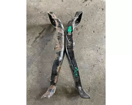 FORD LT8501 LOUISVILLE 101 Crossmember