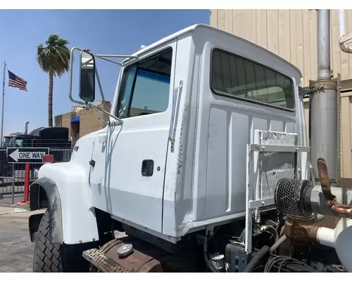 FORD LT9000 Cab Assembly