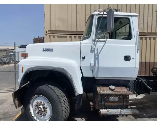 FORD LT9000 Cab Assembly