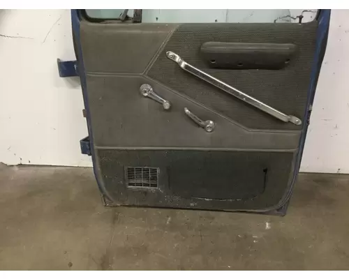 FORD LT9000 DOOR ASSEMBLY, FRONT