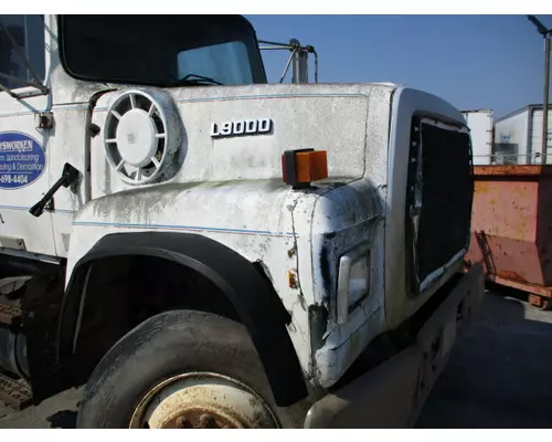 FORD LT9000 HOOD