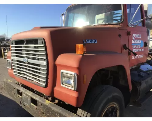 FORD LT9000 HOOD