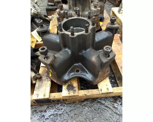 FORD LT9000 Hub