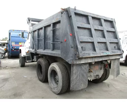 FORD LT9000 WHOLE TRUCK FOR RESALE