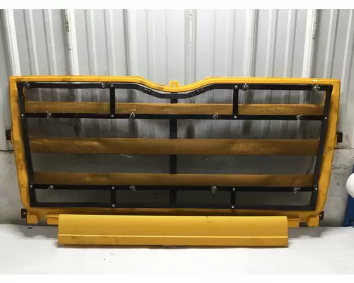 FORD LT9501 LOUISVILLE 101 Grille