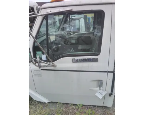FORD LT9501 DOOR ASSEMBLY, FRONT