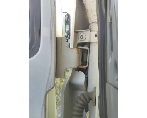 FORD LT9501 DOOR ASSEMBLY, FRONT