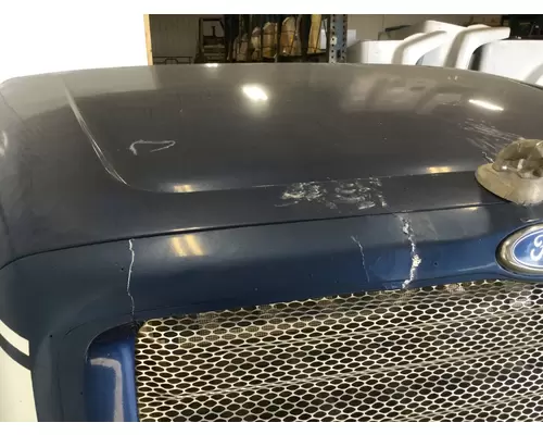 FORD LT9513 LOUISVILLE 113 Hood