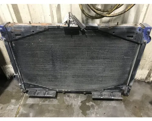 FORD LT9513 LOUISVILLE 113 Radiator