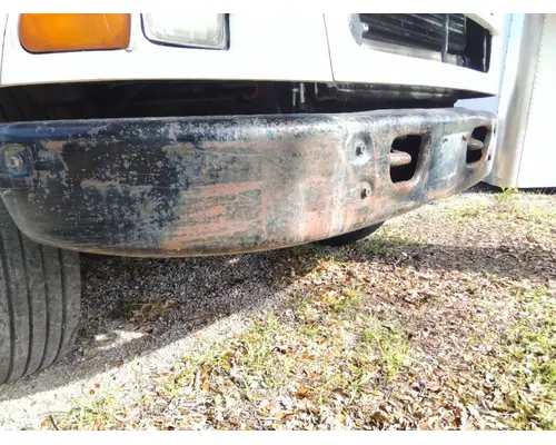 FORD LT9513 BUMPER ASSEMBLY, FRONT