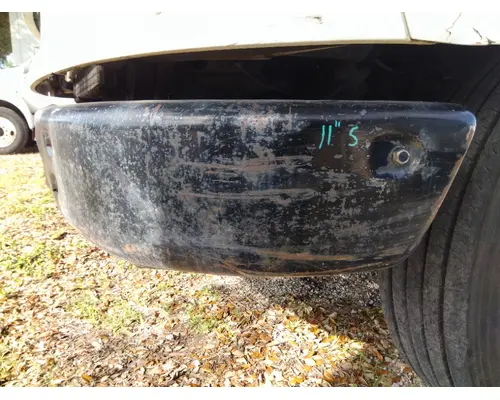 FORD LT9513 BUMPER ASSEMBLY, FRONT