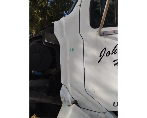 FORD LT9513 COWL