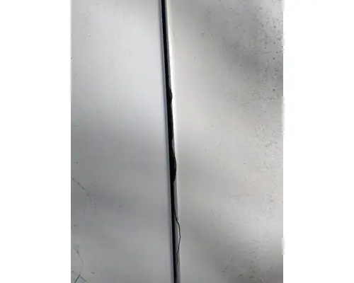 FORD LT9513 DOOR ASSEMBLY, FRONT