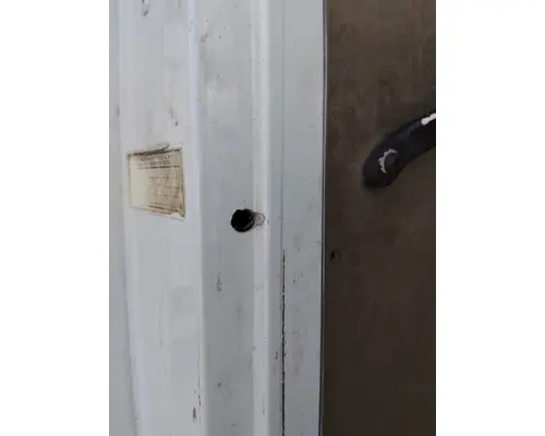 FORD LT9513 DOOR ASSEMBLY, FRONT