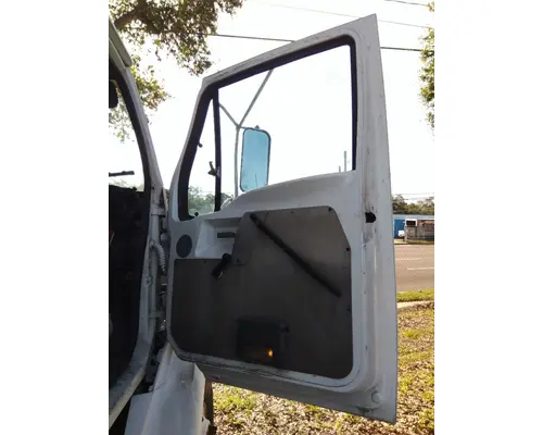 FORD LT9513 DOOR ASSEMBLY, FRONT