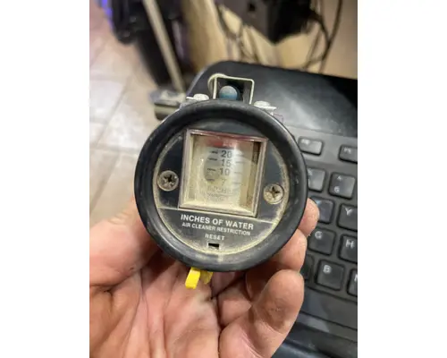 FORD LT9522 LOUISVILLE 122 Gauges (all)