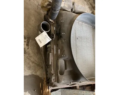 FORD LT9522 LOUISVILLE 122 Radiator