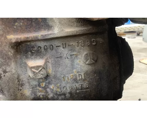 FORD LT9522 LOUISVILLE 122 Rears (Matched Set)