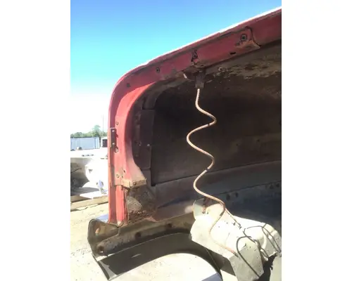 FORD LTA9000 AEROMAX Hood