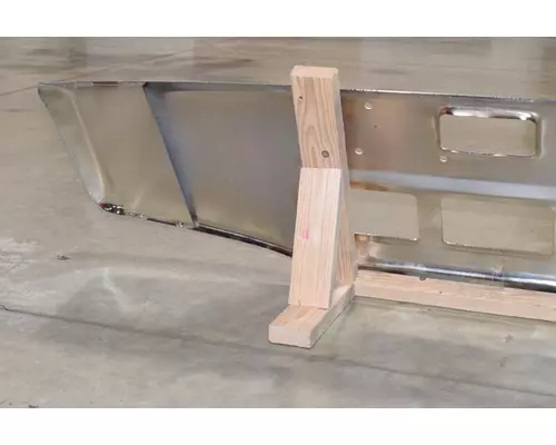 FORD LTL9000 Bumper Assembly, Front