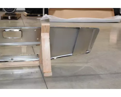 FORD LTL9000 Bumper Assembly, Front