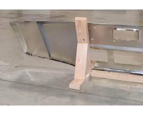 FORD LTL9000 Bumper Assembly, Front