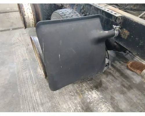FORD LTL9000 FENDER, QUARTERHALF REAR