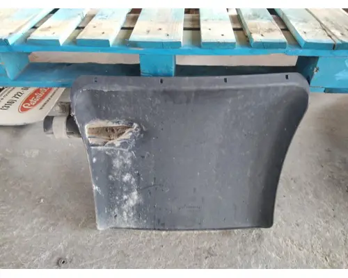 FORD LTL9000 FENDER, QUARTERHALF REAR