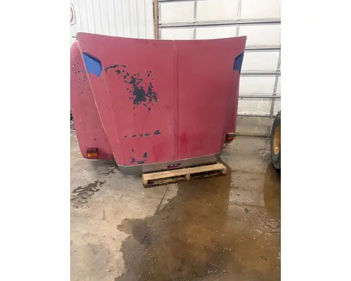 FORD LTL9000 Hood